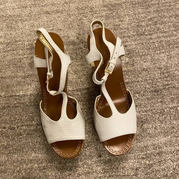 White and gold Kate Spade platform sandals - Picture 1 of 2